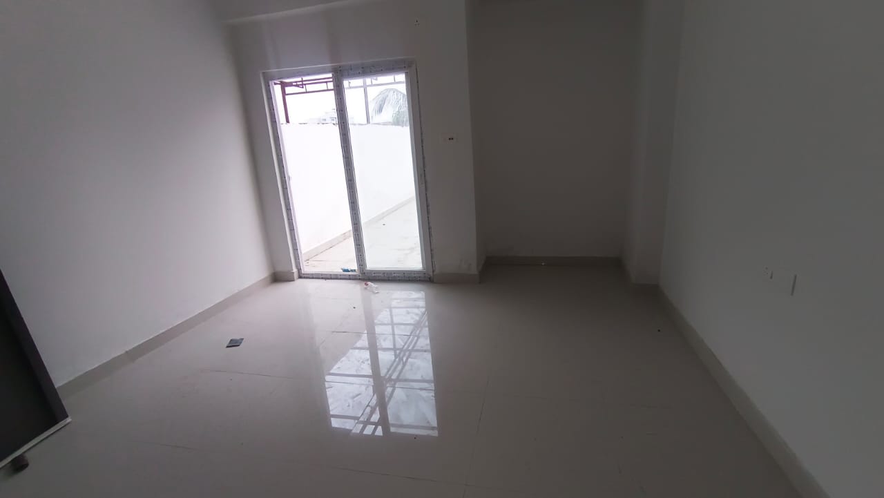 Unfurnished 3bhk in Sixmile for Rent